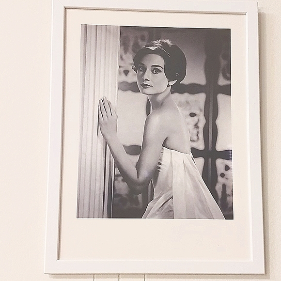 Retro Audrey Hepburn Poster in White Frame - Picture 1 of 5